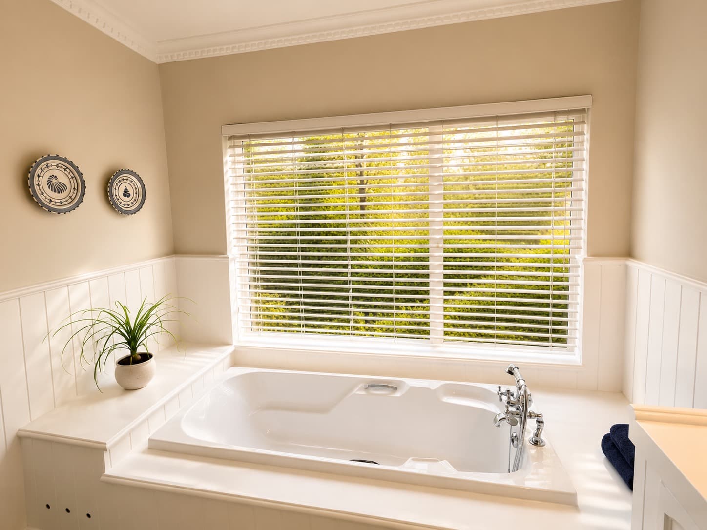 Mountain Room bath