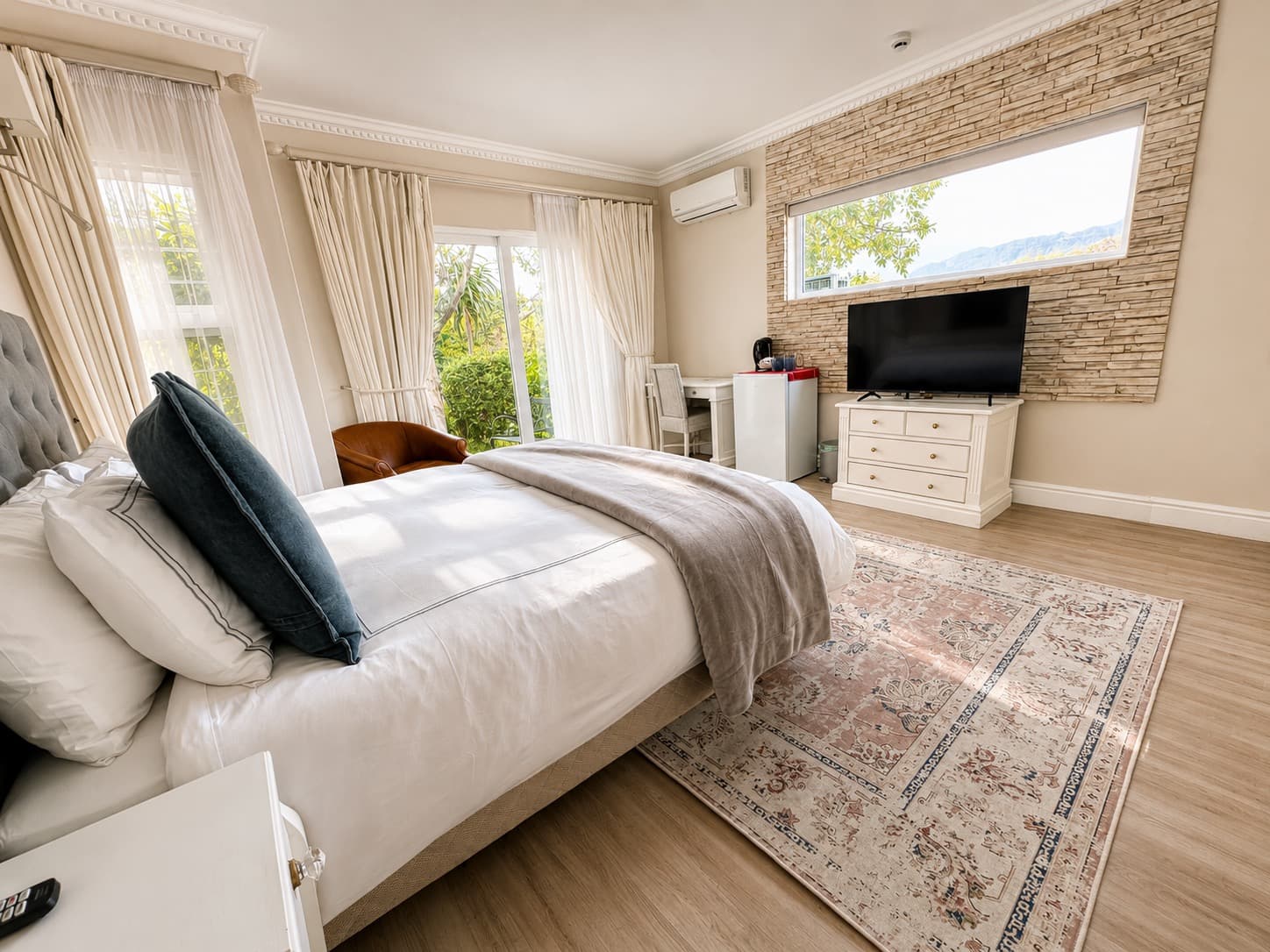 Mountain Room bed