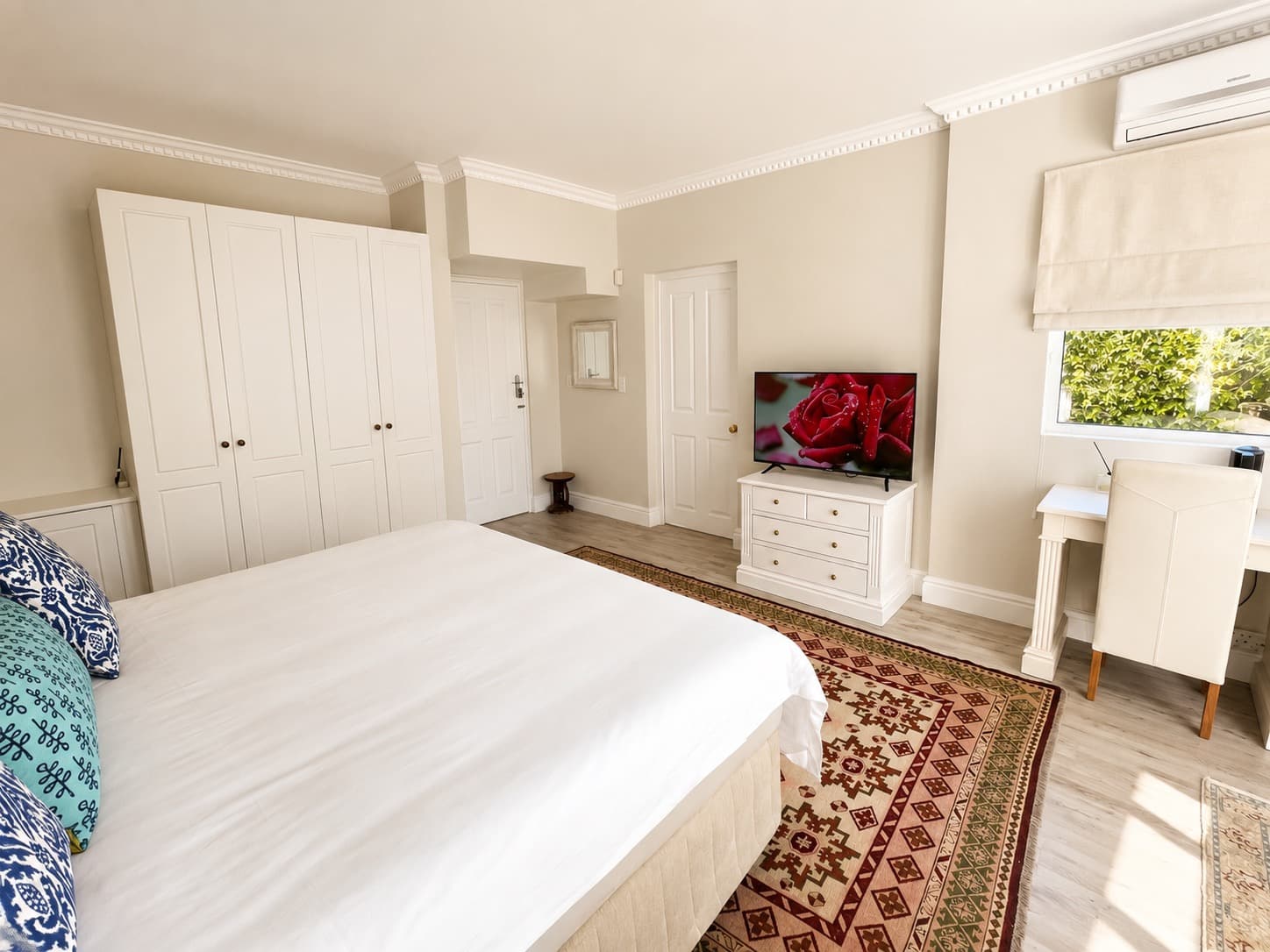 Pond Room interior