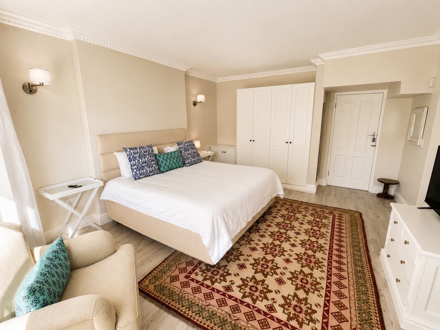 Pond Room bed